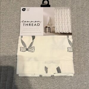 Common Thread Bow Pattern Shower Curtain